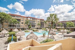 404 Nw 68th Avenue 407, Plantation