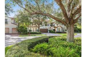 885 Taft Court, Palm Beach Gardens, FL 33418 Sold 10/17/25