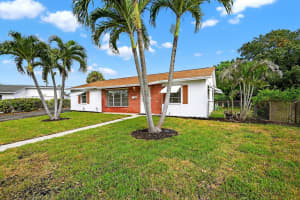 1337 W Broward Street, Lantana, FL 33462 Sold 09/18/25