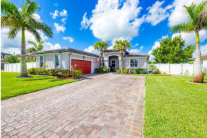 7352 NW Greenspring Street, Port St Lucie, FL 34987 - MLS#R11110851