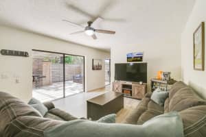 630 6th Terrace, Palm Beach Gardens, FL 33418 - MLS#R11110865