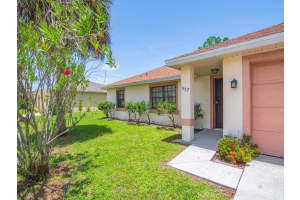 557 Audubon Avenue NE, Palm Bay, FL 32907 - MLS#R11110925