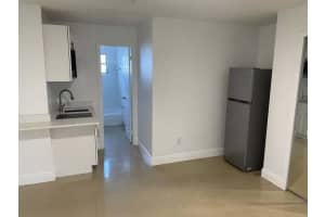 512 SW 7th Street B, Hallandale Beach, FL 33009 - MLS#R11110926