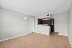 752 Executive Center Drive 15, West Palm Beach, FL 33401 - MLS#R11110993