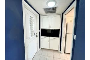 1069 Hillsboro Mile 606, Hillsboro Beach, FL 33062 - MLS#R11111087
