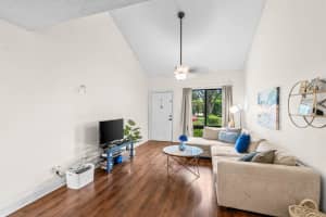 2738 Casa Way, Delray Beach, FL 33445 - MLS#R11111097