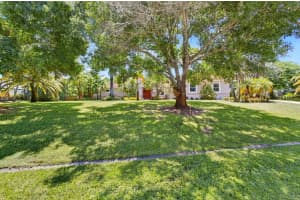 4881 Sw Lake Grove Circle, Palm City