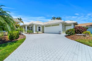 2395 Sw Brookwood Lane, Palm City