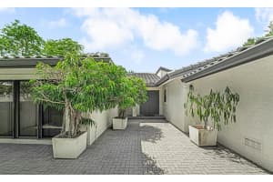 14 Bristol Circle, Boynton Beach, FL 33436 - MLS#R11111246