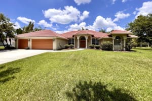 5681 Lago Del Sol Drive, Lake Worth