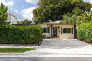 327 Dartmouth Drive Drive, Lake Worth Beach, FL 33460 - MLS#R11111446