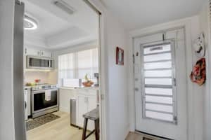 25 SE 13th Street C5, Boca Raton, FL 33432 Sold 11/24/25