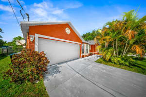 201 SW Chapman, Port Saint Lucie, FL 34984 Sold 10/17/25