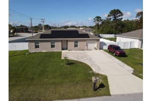 402 NE Mainsail Street, Port Saint Lucie, FL 34983 - MLS#R11111589