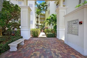 275 NW Flagler Avenue 204, Stuart, FL 34994 Sold 08/18/25
