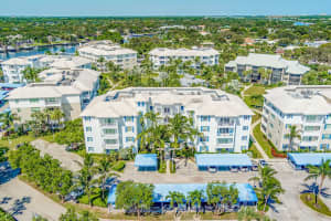 914 Bay Colony Drive S, Juno Beach