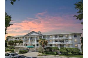 3520 Whitehall Drive 203, West Palm Beach