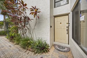 9713 N New River Canal Road 304, Plantation, FL 33324 - MLS#R11111739