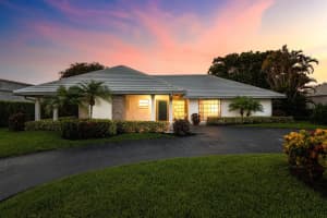 367 Villa Drive S, Atlantis, FL 33462 Sold 10/08/25