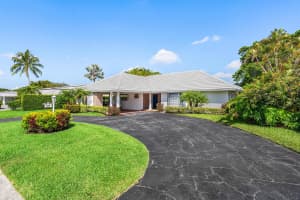 367 Villa Drive S, Atlantis, FL 33462 Sold 10/08/25