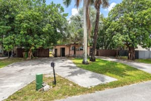 13480 SW 6th Court, Davie, FL 33325 Sold 09/05/25