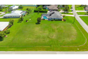 163 SW Hawthorne Circle, Port Saint Lucie, FL 34953 - MLS#R11111757