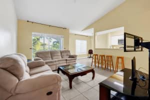 815 W Boynton Beach Boulevard 8-205, Boynton Beach, FL 33426 - MLS#R11111842