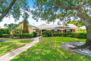 222 Fairway W, Tequesta, FL 33469 - MLS#R11111879