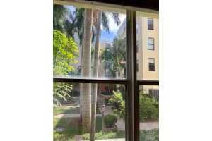 630 S Sapodilla Avenue 105, West Palm Beach, FL 33401 - MLS#R11111882