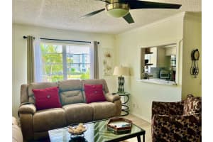 17 Markham A 17, Deerfield Beach, FL 33442 - MLS#R11111884