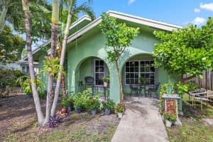 215 S E Street, Lake Worth Beach, FL 33460 - MLS#R11111902