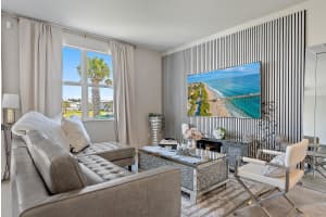 5646 Enclave Drive, Mangonia Park, FL 33407 - MLS#R11111909