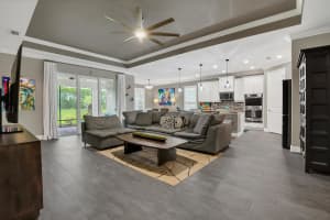10127 SW Cypress Wood Court, Port Saint Lucie, FL 34987 - MLS#R11111966