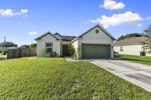 702 SW Andrew Road, Port Saint Lucie, FL 34983 - MLS#R11111968