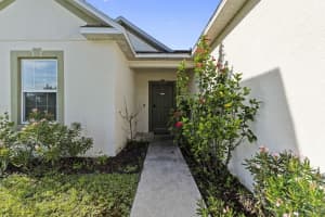 702 SW Andrew Road, Port Saint Lucie, FL 34983 - MLS#R11111968