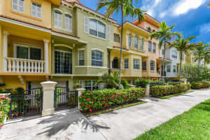 2570 Gardens Parkway, Palm Beach Gardens, FL 33410 - MLS#R11112012