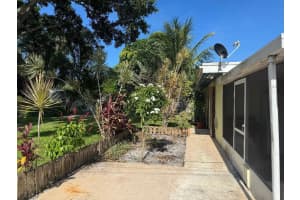 334 Smallwood Avenue, Fort Pierce, FL 34982 Sold 08/25/25