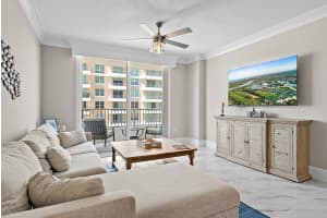 625 Casa Loma Boulevard, Boynton Beach, FL 33435 - MLS#R11112061