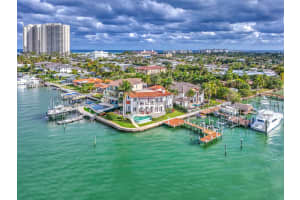 2775 Lake Drive, Singer Island, FL 33404 - MLS#R11112099