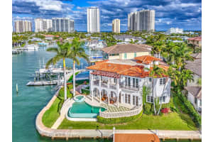 2775 Lake Drive, Singer Island, FL 33404 - MLS#R11112099