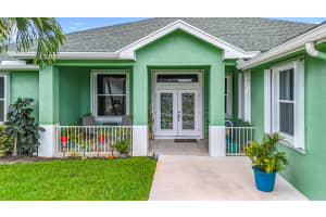 633 SE Dean Terrace, Port Saint Lucie, FL 34984 Sold 12/01/25