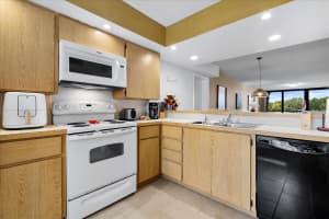 2421 Village Boulevard 206, West Palm Beach, FL 33409 - MLS#R11112145