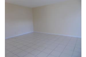 193 Fanshaw E Boca Raton, FL 33434 - Off Market