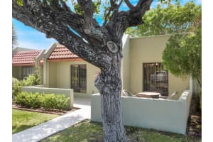 177 SE 7th Street, Deerfield Beach, FL 33441 Sold 10/01/25