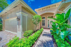 1423 SE Legacy Cove Circle, Stuart, FL 34997 - MLS#R11112245