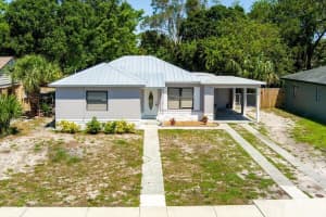 1117 S 7th Street, Fort Pierce, FL 34950 - MLS#R11112278