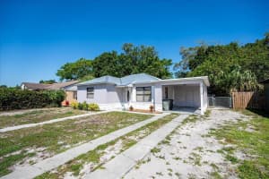 1117 S 7th Street, Fort Pierce, FL 34950 - MLS#R11112278