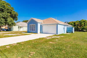706 Wisteria Avenue, Fort Pierce, FL 34982 - MLS#R11112298