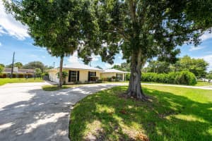 1426 34th Avenue, Vero Beach, FL 32960 - MLS#R11112306