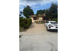 1384 Riverside Circle, Wellington